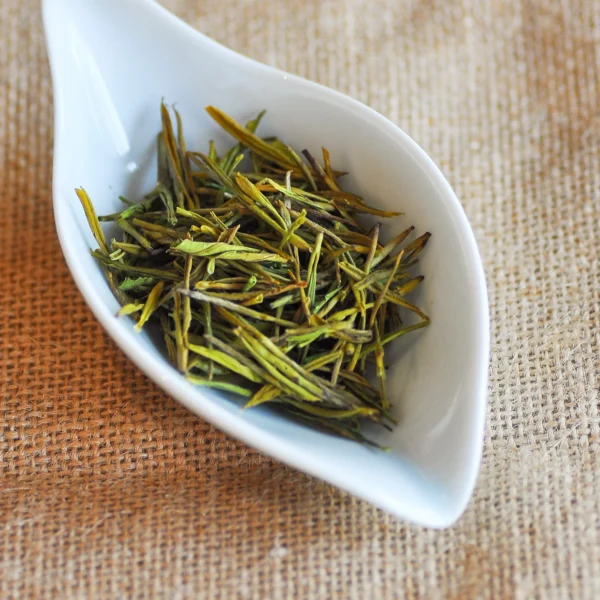details-3_1dc793b9-39fb-42b1-b831-91eaaedcea9a_1024x1024@2x.webp 2025 Early Spring HuangJinYa (Golden Buds) Green Tea